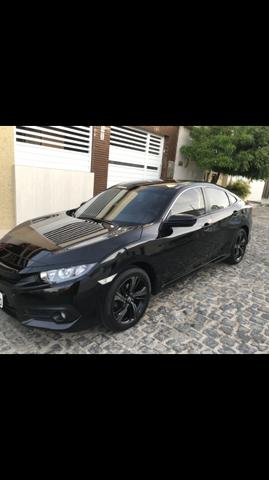 Honda Civic Sport 2.0 Flex 17/17 com apenas 28.000 km rodados