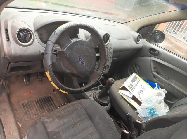 Vendo carro Ford fiesta - Foto 2