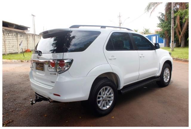 Toyota Hilux Sw4 SRV 4x4 4P - Foto 2