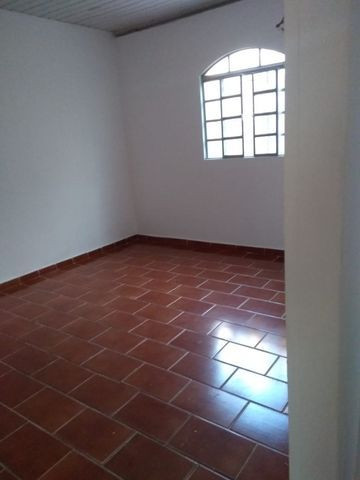 Casa nos fundo para aluguel - Foto 3