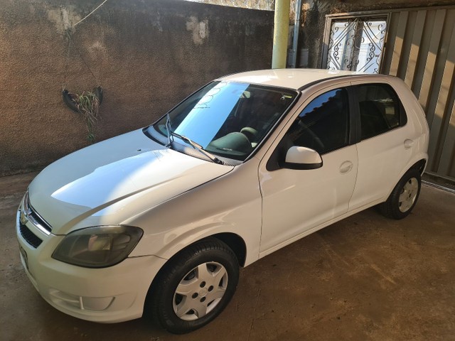 VENDO CELTA LT 1.0 2013/2014 BRANCO FLEX