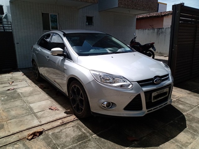 FORD FOCUS TITANIUM 2015