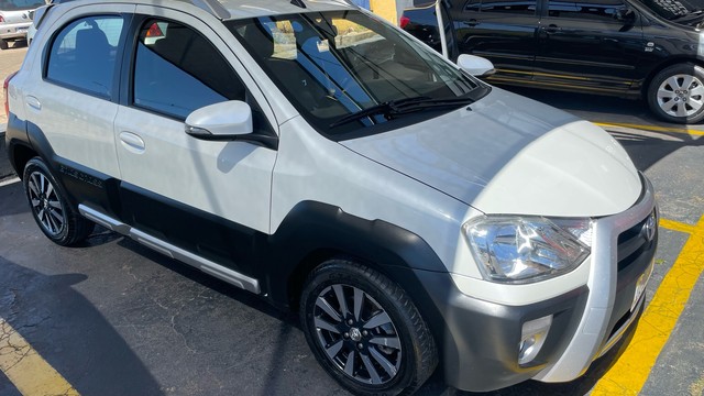 TOYOTA ETIOS CROSS AUT 2018