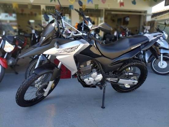 XRE 300 NOVINHA