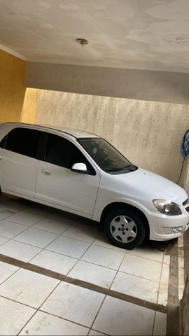 VENDO CELTA LT 2015