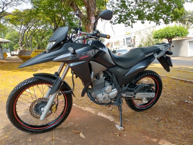 XRE 300 ANO