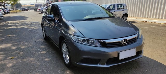 CIVIC LXL 1.8 AUTOMÁTICO. AC TROCA.