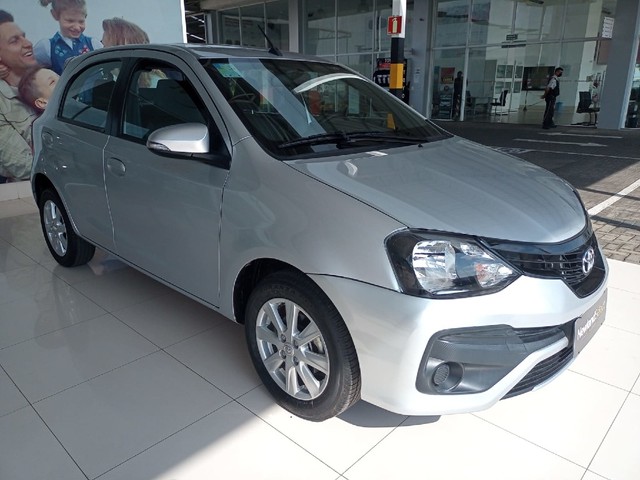 TOYOTA ETIOS 1.5 X PLUS 16V FLEX 4P AUTOMATICO