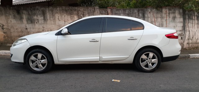 RENAULT FLUENCE DYNAMIQUE 2011/2012 RECUPERADO MÉDIA MONTA