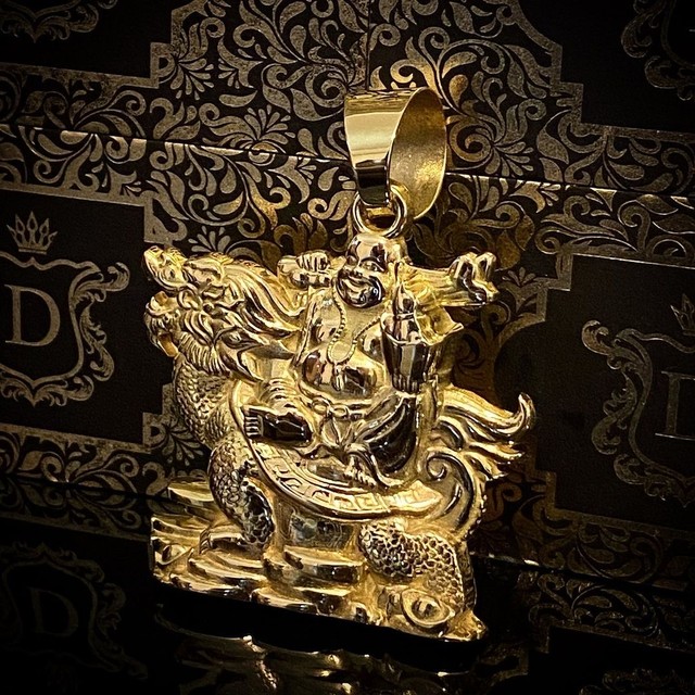 Pingente em Ouro 18K 60 gramas - Foto 3