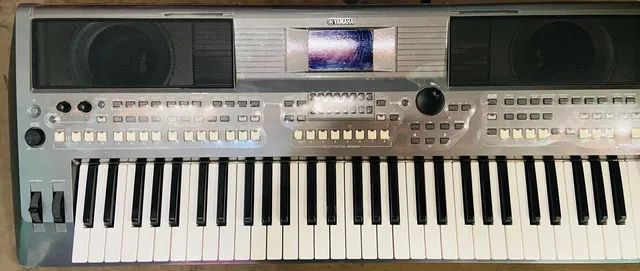 Teclado yamaha psr-S670 