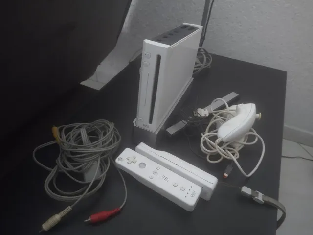 Nintendo Wii Usado com Caixa Manuais E Controle