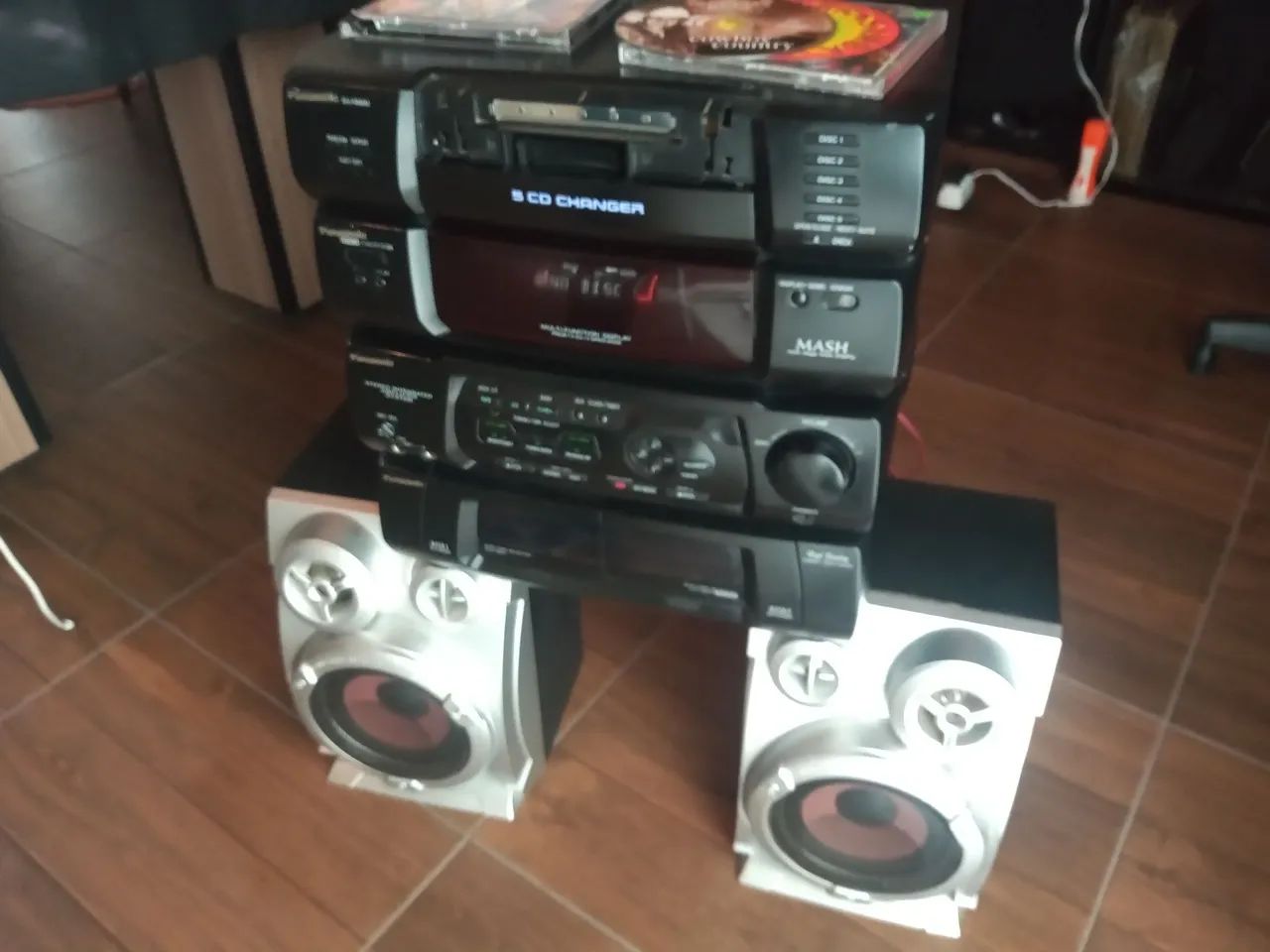 Som antigo com toca CD oferta!!!!