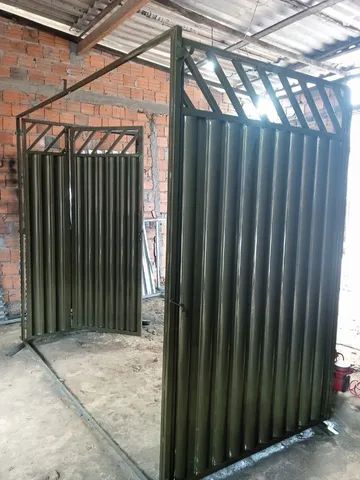 PORTÃO DE DUAS FOLHAS MATERIAL METALON E CHAPA ANDULADA GALVANIZADOS METALÚRGICA JG 
