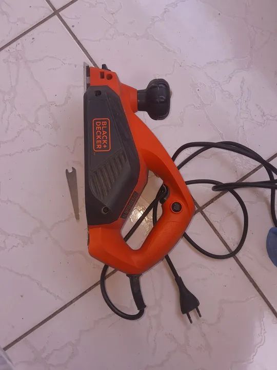 Plaina elétrica black decker 