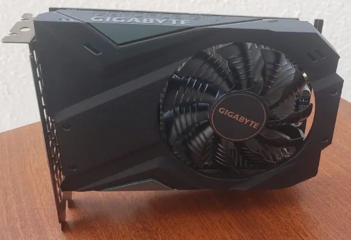 Placa de vídeo Gigabyte GeForce 