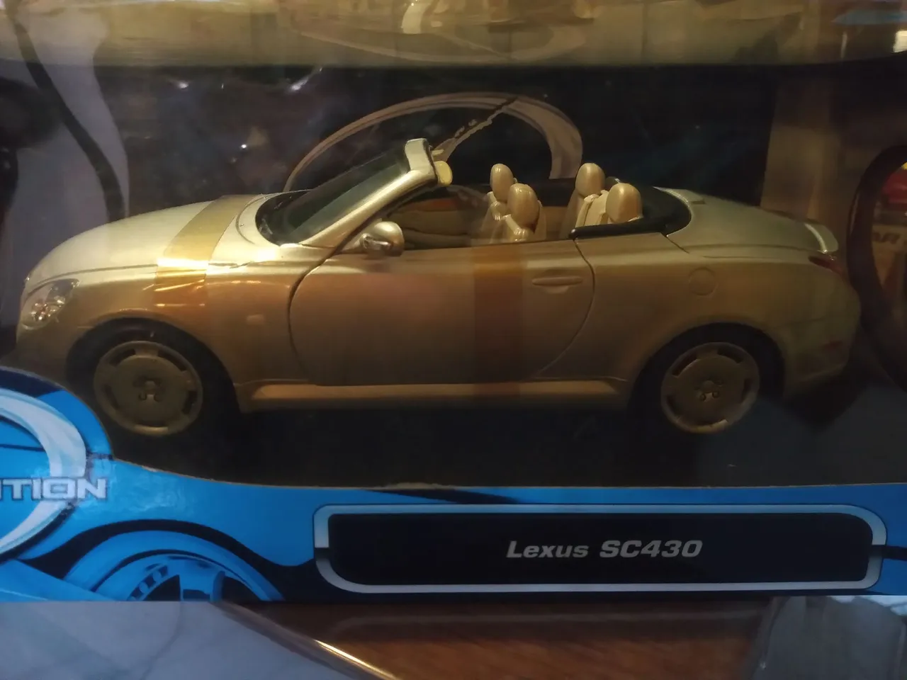 Carro de Coleção Lexus SC430 1/18