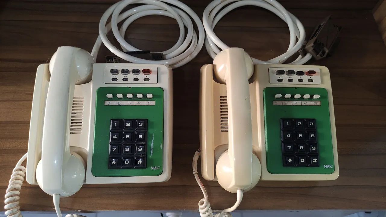 Telefone de mesa para pabx NEC década 80/90( os dois por 150)