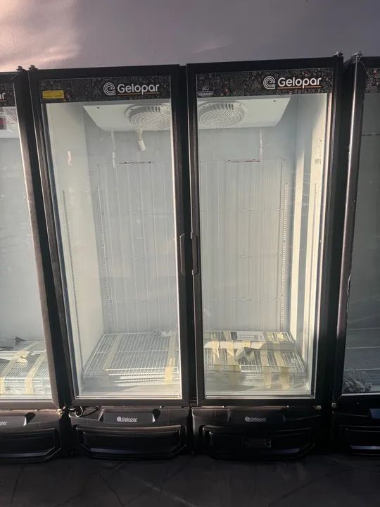 Refrigerador para bebidas e carnes 950 litros 2 portas nova com garantia 