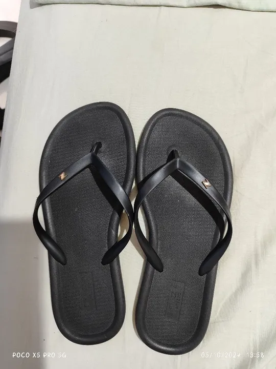 CHINELO PRETA AREZZO