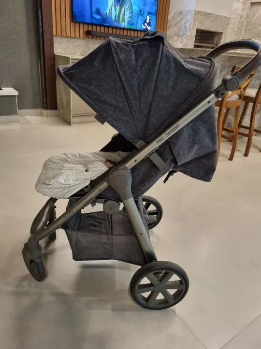 Carrinho de bebê usado ABC