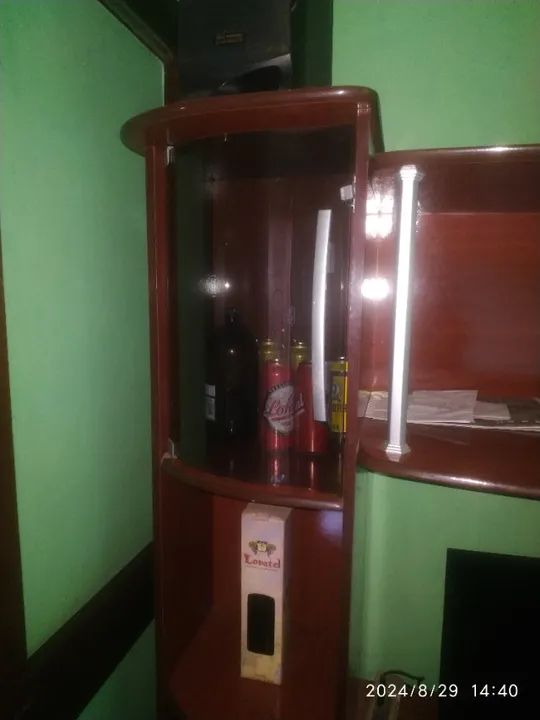 Estante Rack acabamento em Mogno Excelente - Foto 2