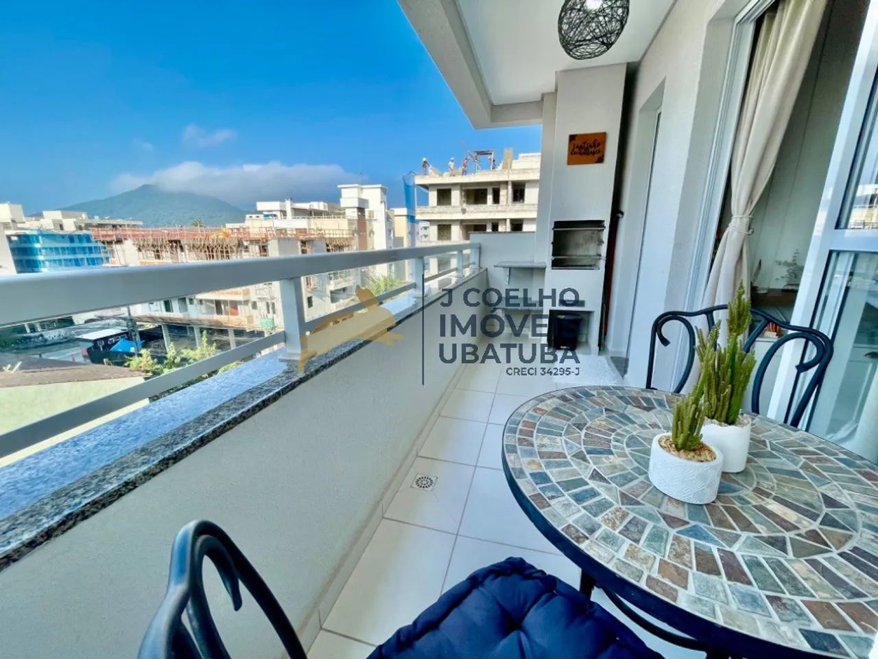 Apartamento com 2 dormitórios sendo 1 suíte, varanda gourmet à venda no Itaguá - Ubatuba S