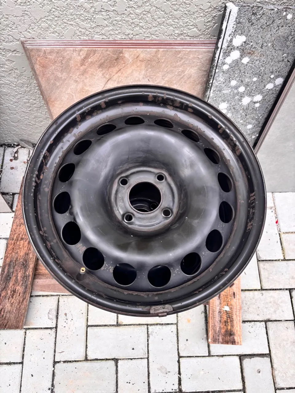 Roda ferro Peugeot 2008 / Citroën