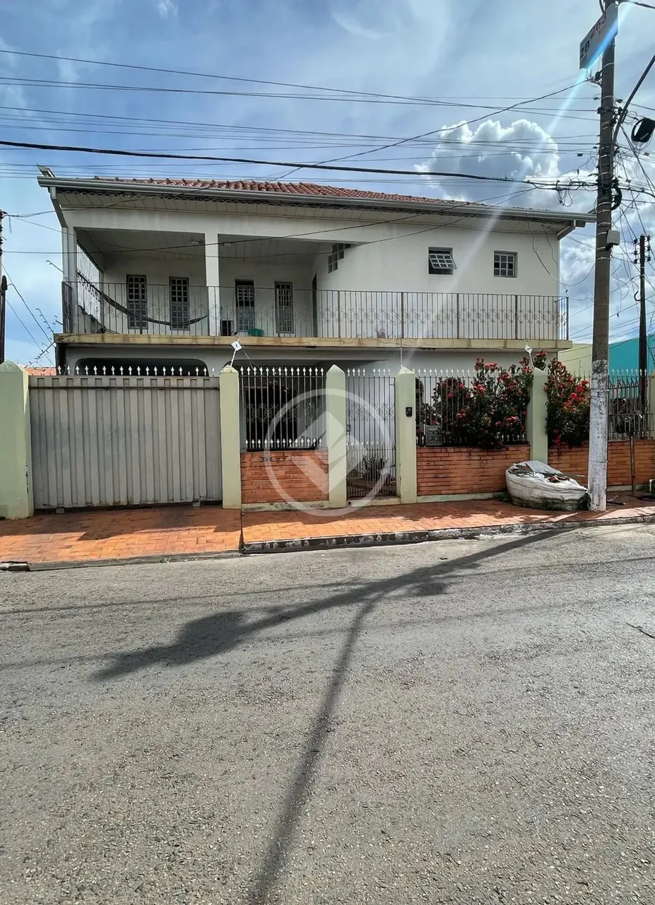Sobrado completo no Cristo Rei - 4 quartos, piscina e localização top! codigo: 115117