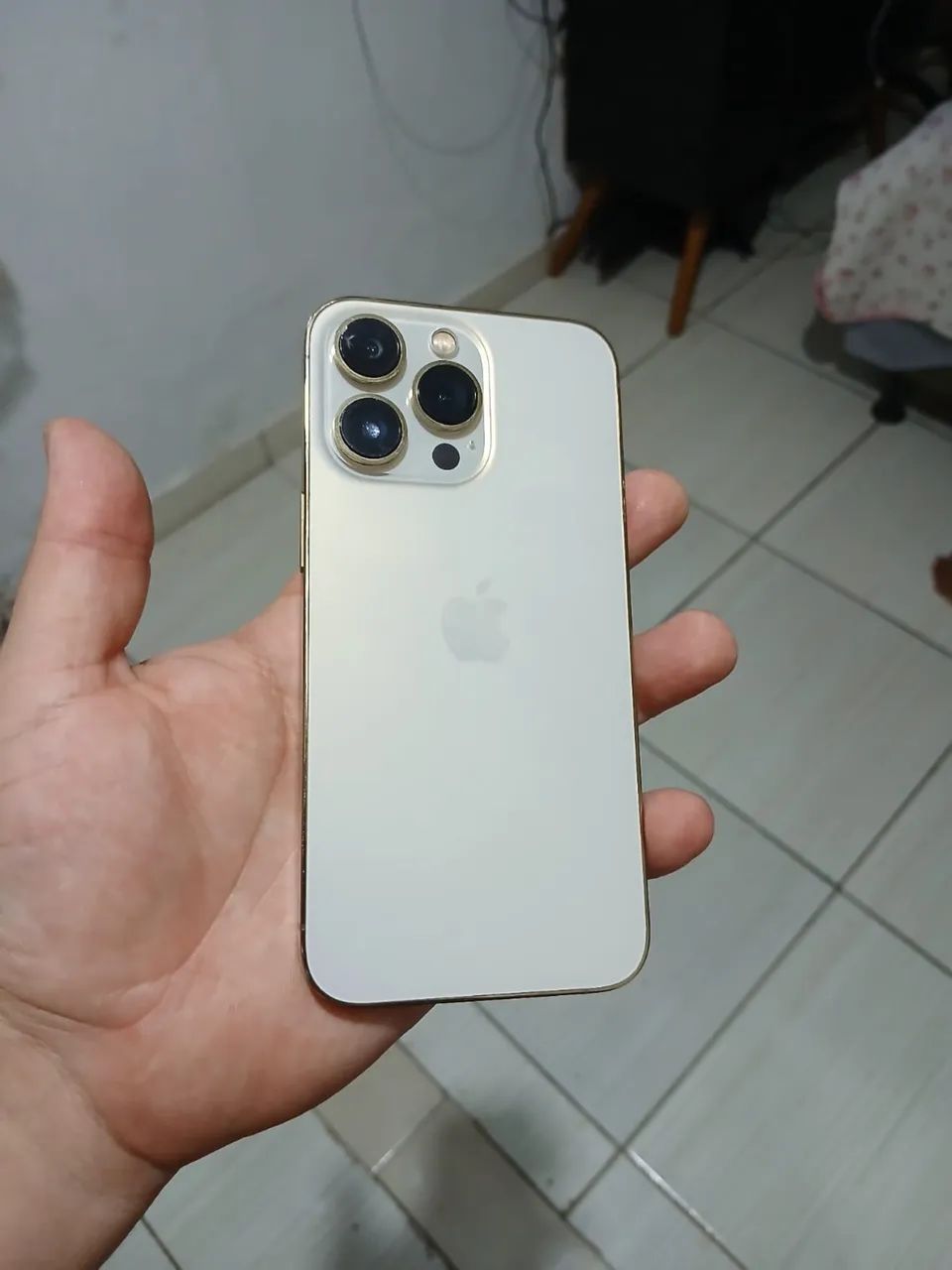 iPhone 13 Pro gold 128gb - Celulares e Smartphones - Zumbi dos