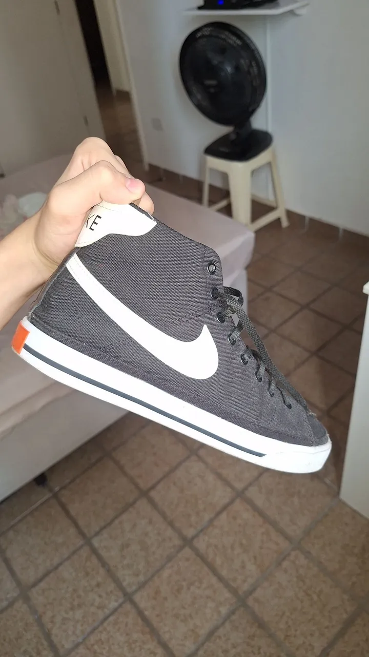 Tênis Nike Court Legacy Mid Preto