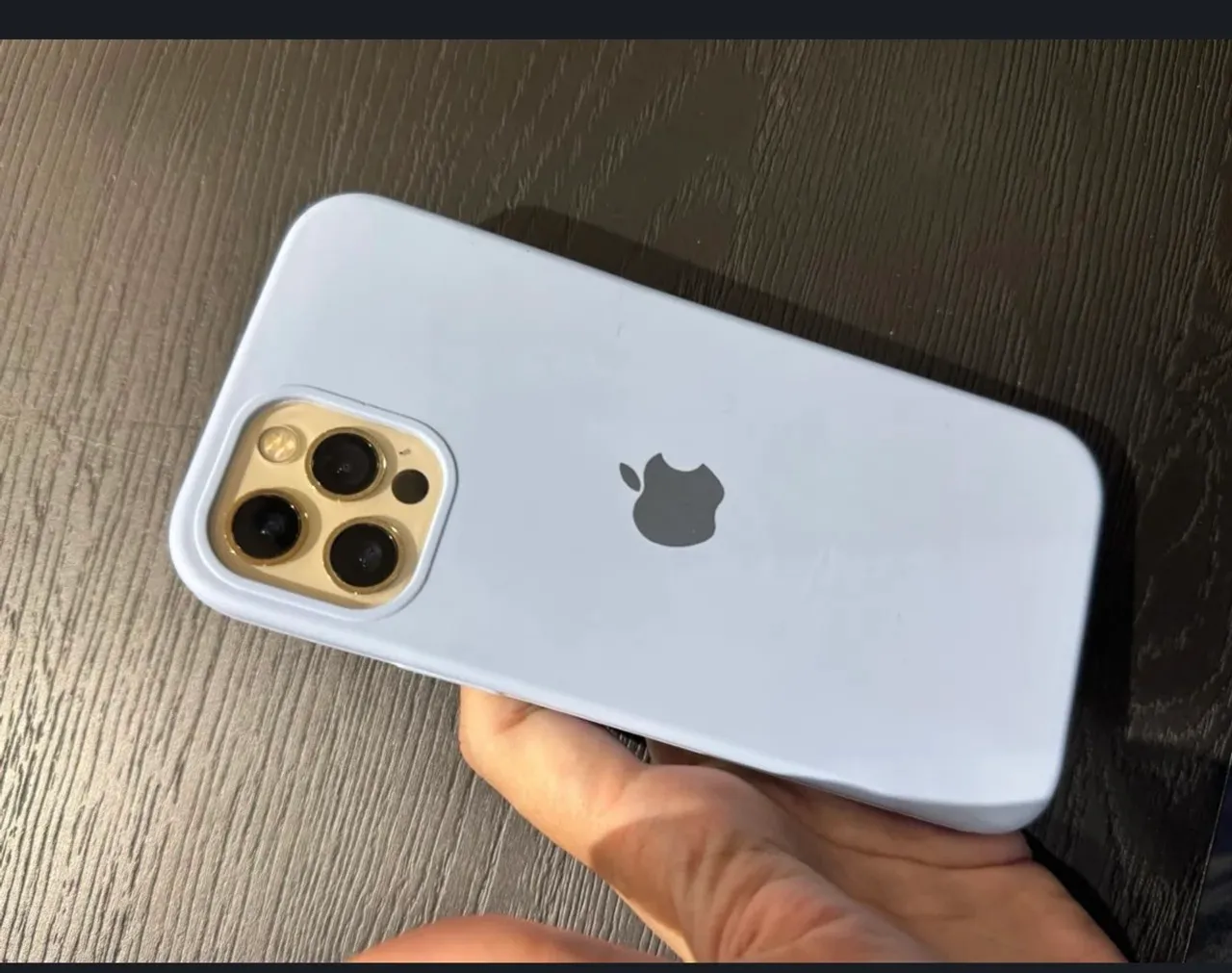 iPhone 12 Pro dourado
