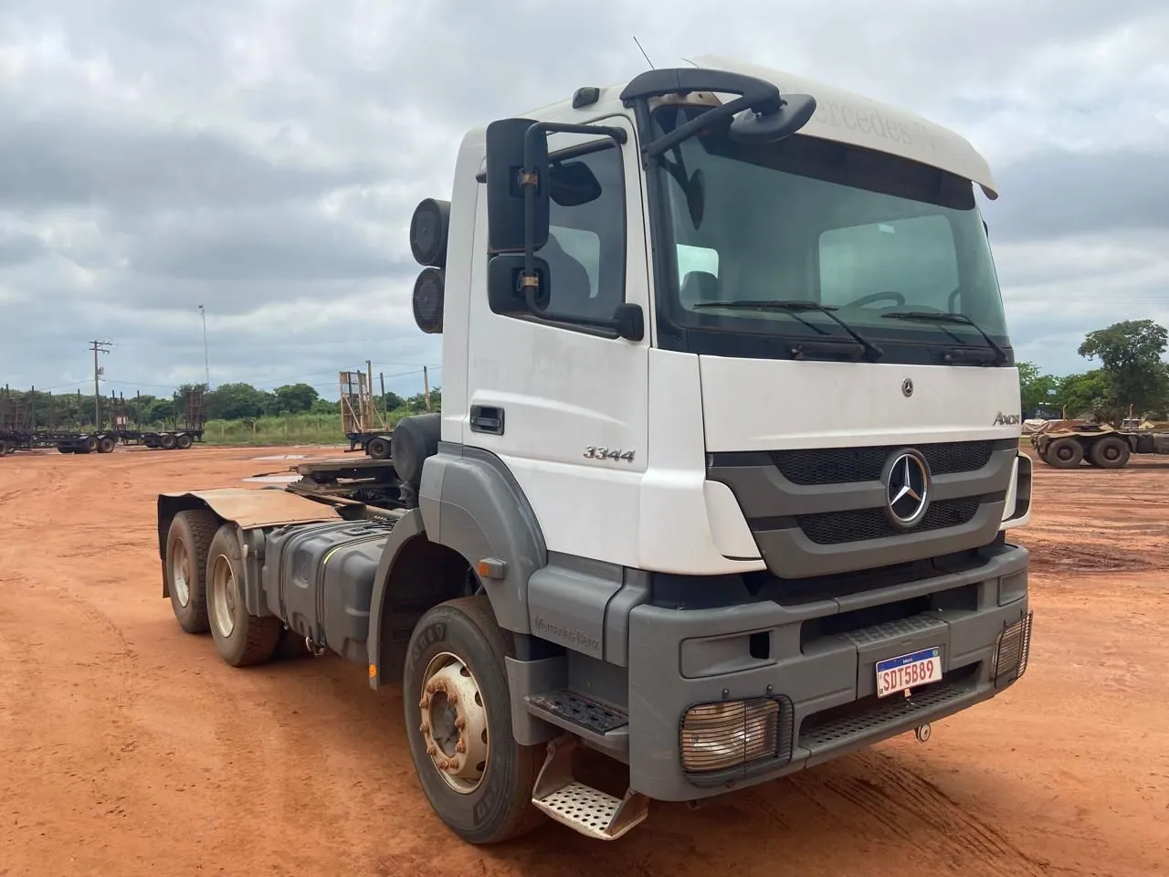 Caminhão Mercedes Benz 3344 Ano 2022 271.000km