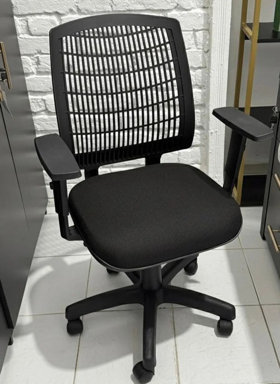 cadeira diretor florença pu base de ferro 