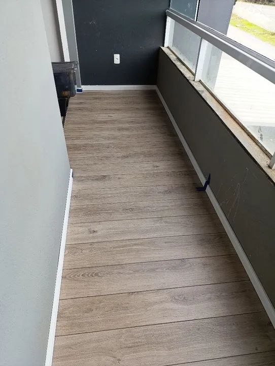 Instalador de piso vinílico, laminado de madeira e rodapés.  - Foto 4