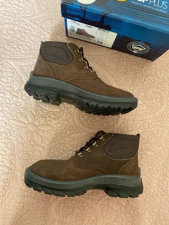 Bota de segurança semi nova  - Foto 3