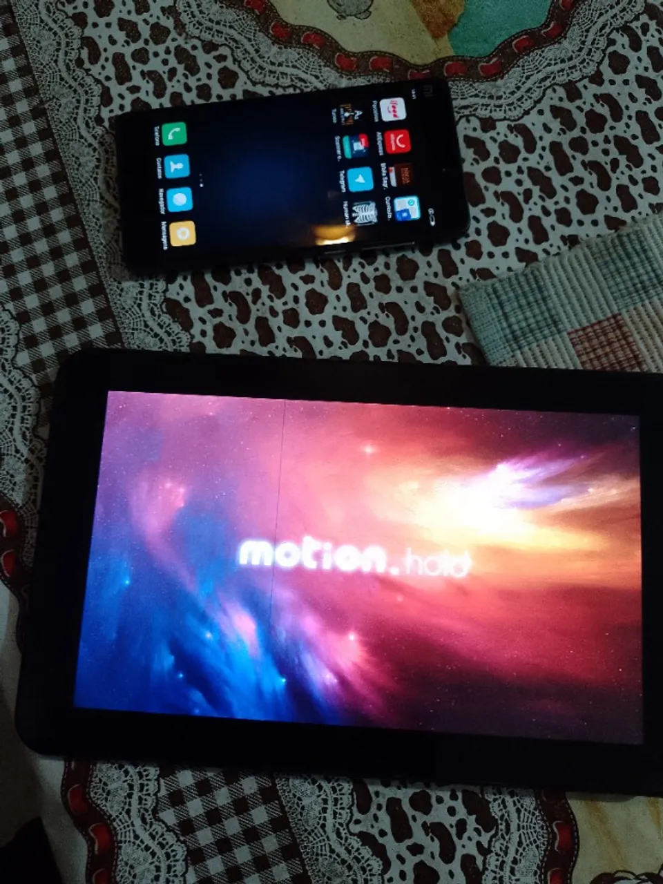 Celular e tablet