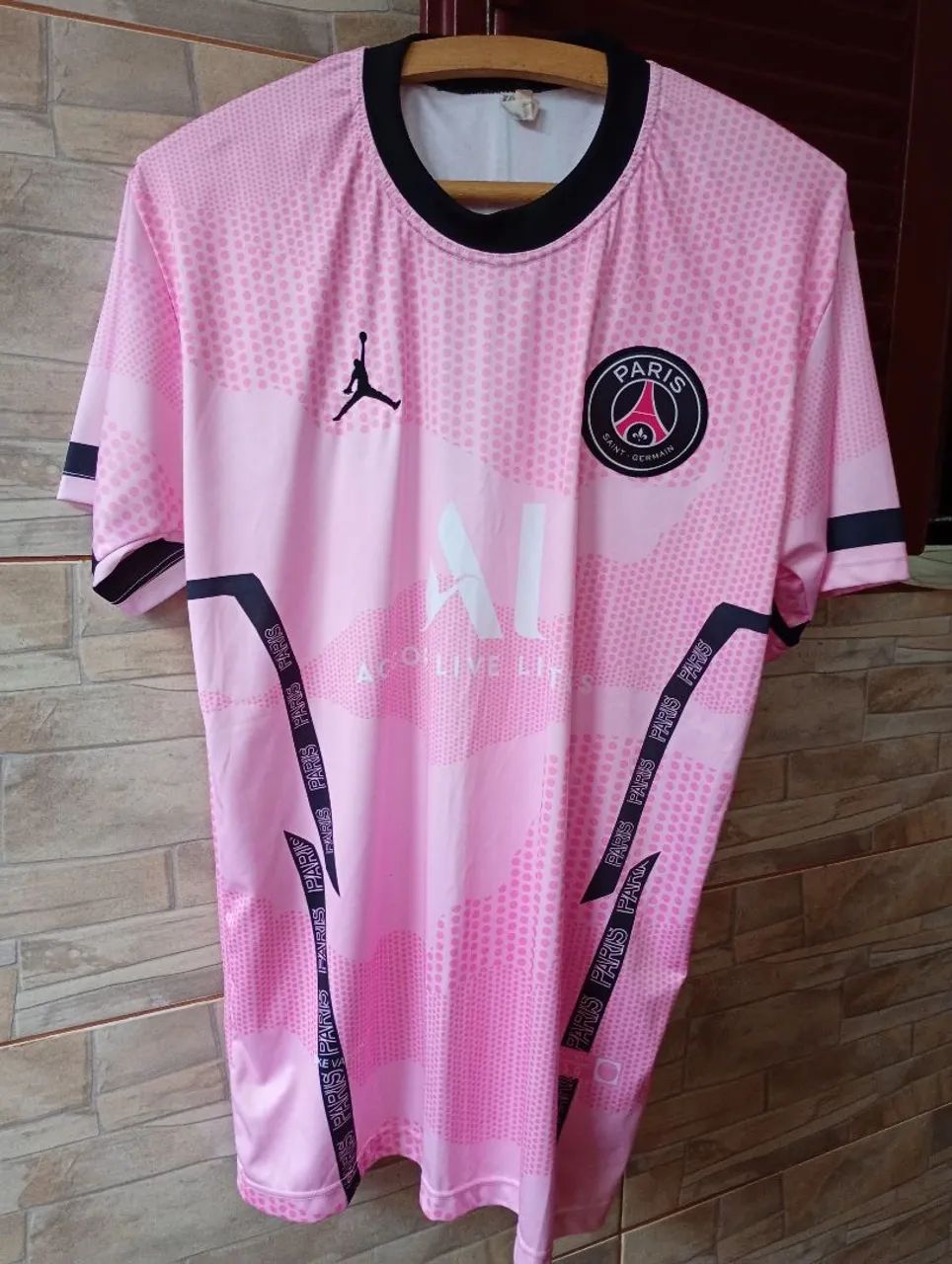 Camisa do time francês PSG na cor rosa - Foto 4