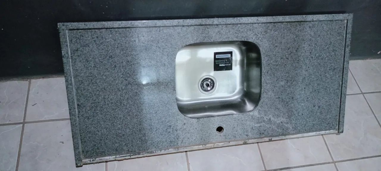 Pia em mármore64840784818945122