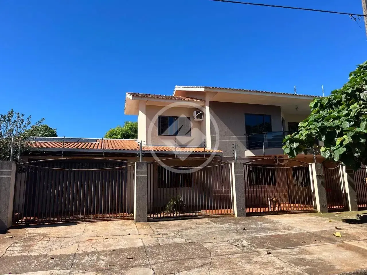 CASA 5 QUARTOS PROXIMO A AVENIDA BRASIL codigo: 124684
