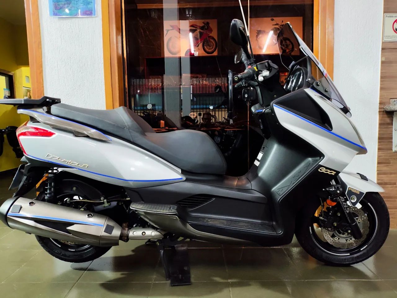 KIMCO DOWNTOWN 300 IMPECÁVEL 