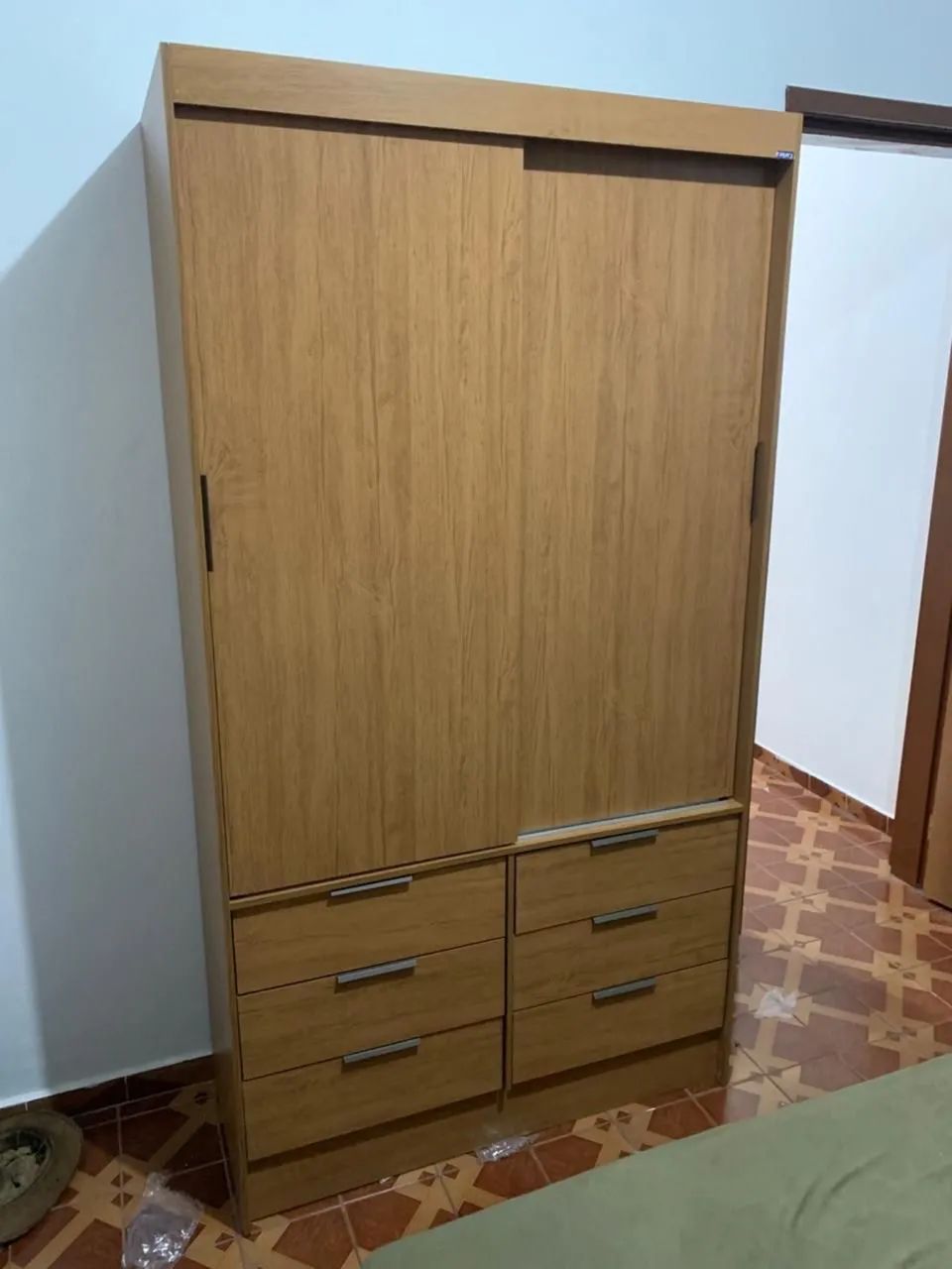 Guarda roupa solteiro 2 portas de correr 