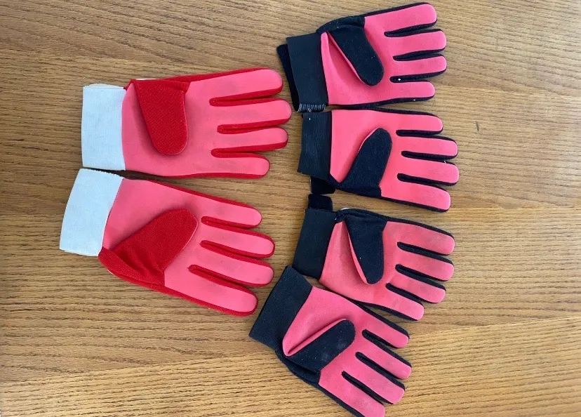 Lote de Luvas de goleiro Kichute anos 80 - Foto 2