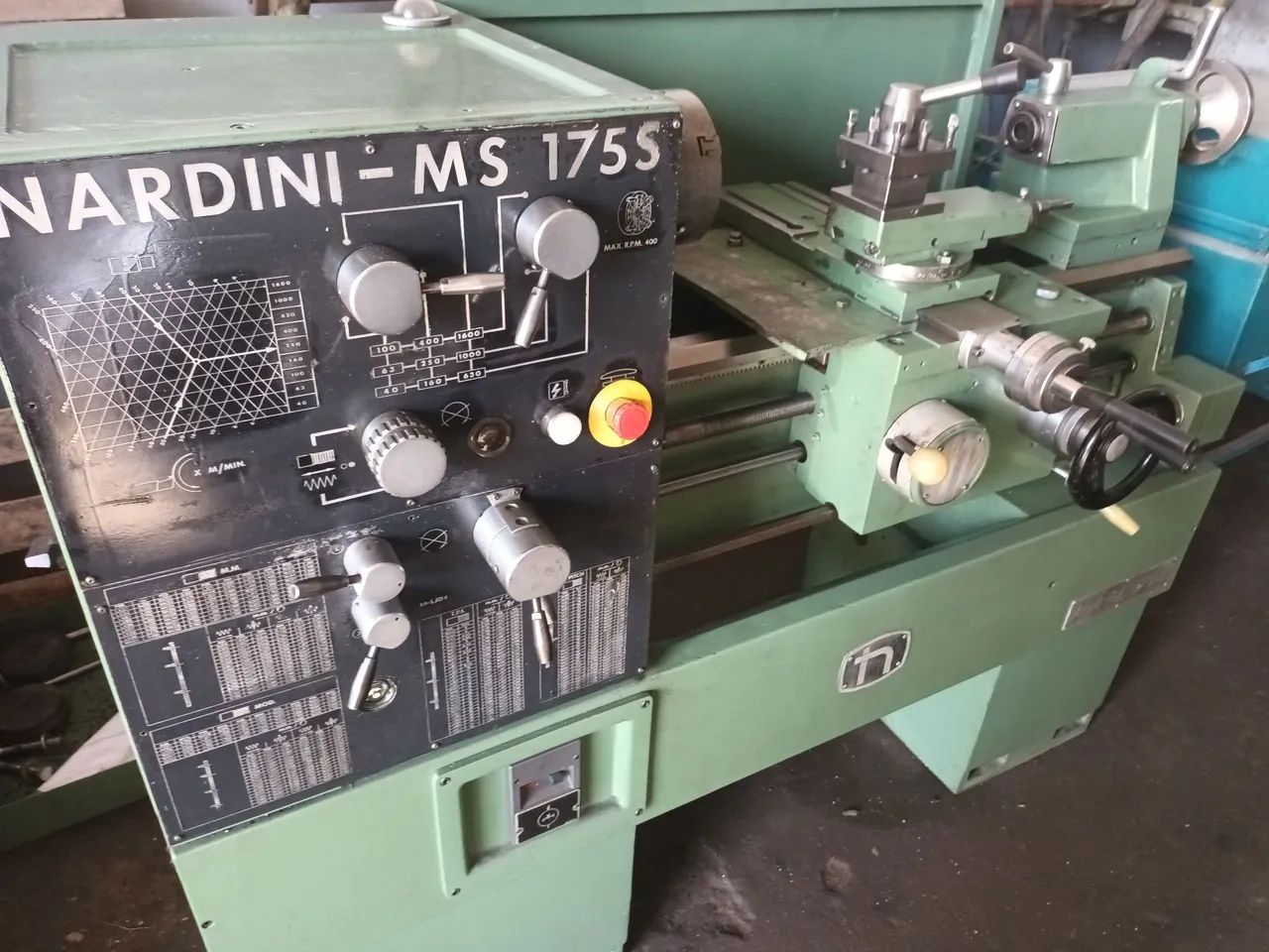 Torno Mecânico. Naedini, modelo 175 X 800 mm