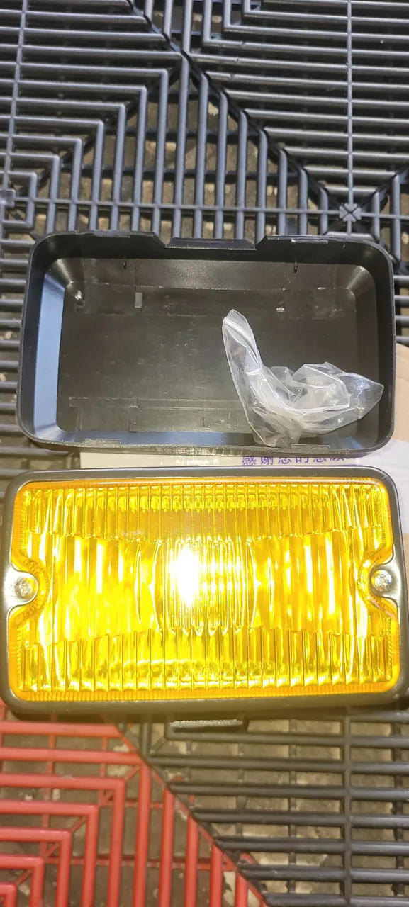 Farol de Iluminação Amarelo