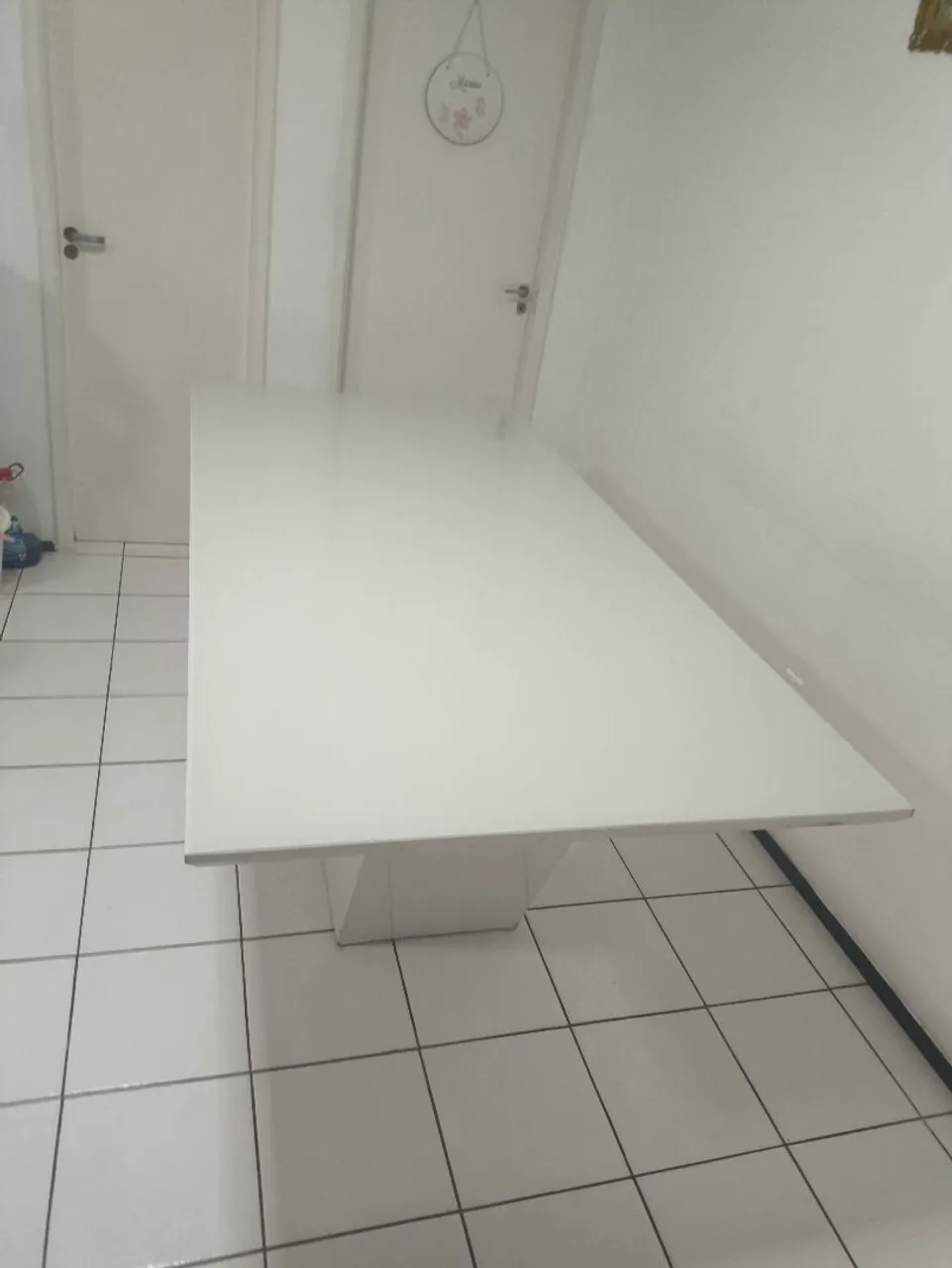 Mesa de Jantar toda em laca tampa de vidro, Elegante