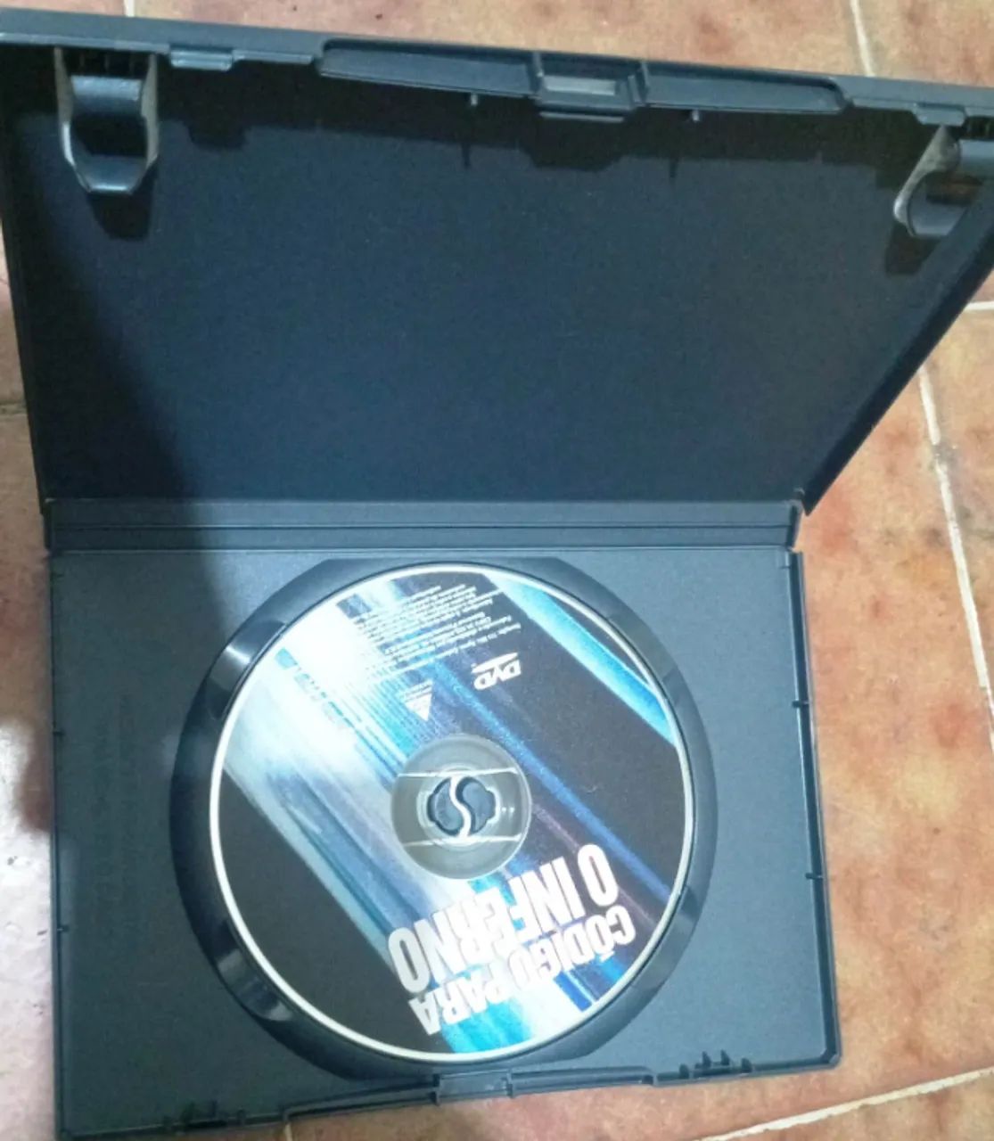 DVD Código para o Inferno  (Com Bruce Willis e Alec Baldwin) - Foto 2