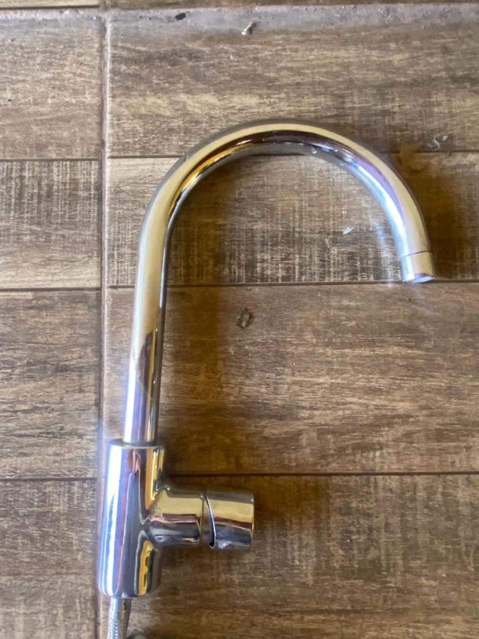 Torneira gourmet de inox água quente e fria