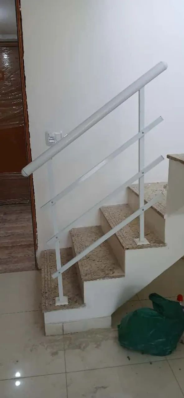 Corrimão de alumínio 64842053115010121