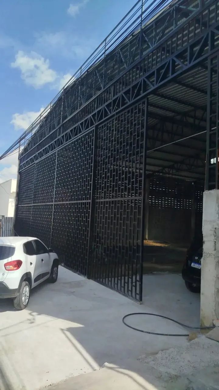 ALUGO GALPAO COM 900M2 NA PRINCIPAL DA ALVORADA